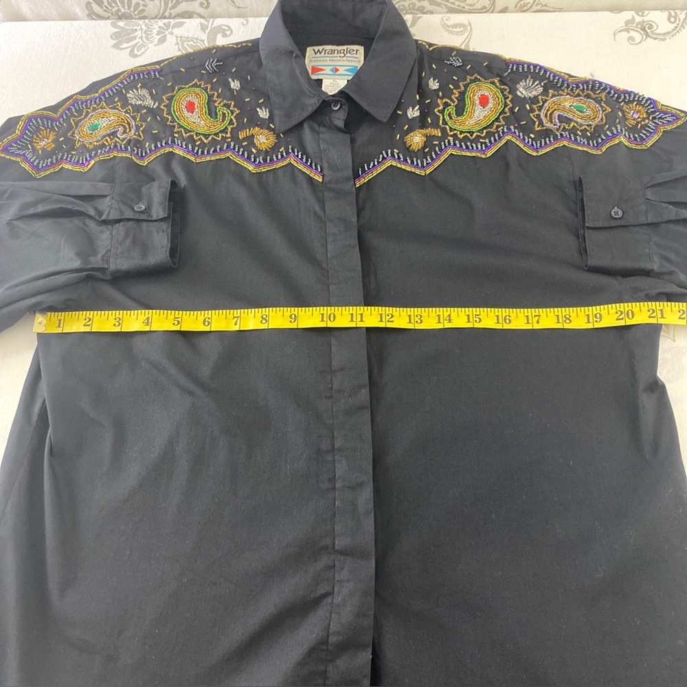 VTG Wrangler Western Apparel
Beaded Rodeo Shirt Button Up
Cowgirl. XL - Picture 6 of 10